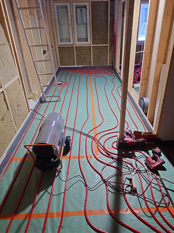 Hurja remontti lattialämmitys 