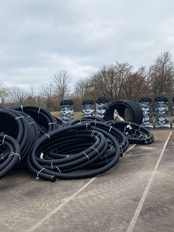 Aluelämpöputket ennen asennusta 