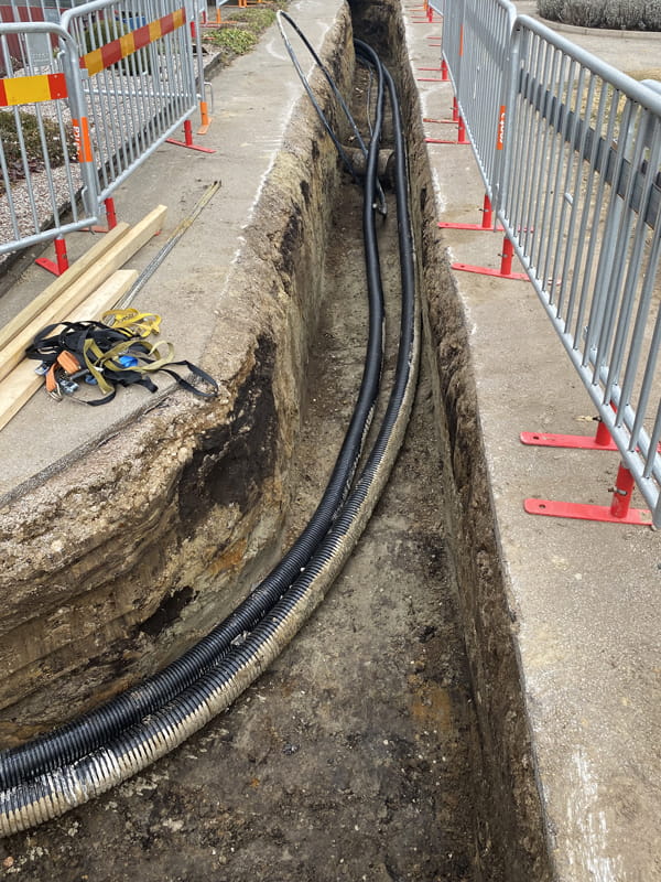 Aluelämpöputkiston asennustyö